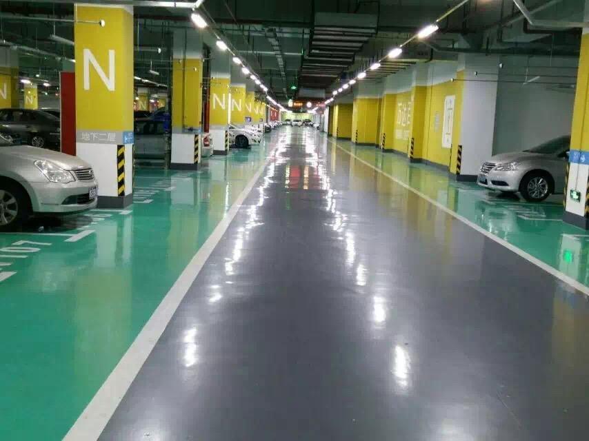 停車場(chǎng)環(huán)氧地坪漆施工后的地面應(yīng)達(dá)到怎樣的標(biāo)準(zhǔn)？