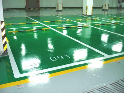 停車場(chǎng)環(huán)氧地坪漆施工后的地面應(yīng)達(dá)到怎樣的標(biāo)準(zhǔn)？