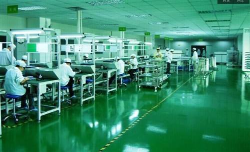 選購水性環(huán)氧地坪漆時，不能單單只看其價格