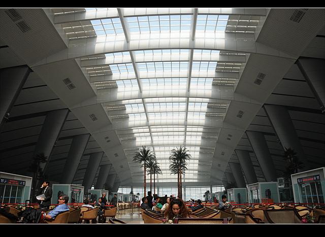 沈陽地坪漆廠家施工機場候車廳地面的準(zhǔn)則有哪些？